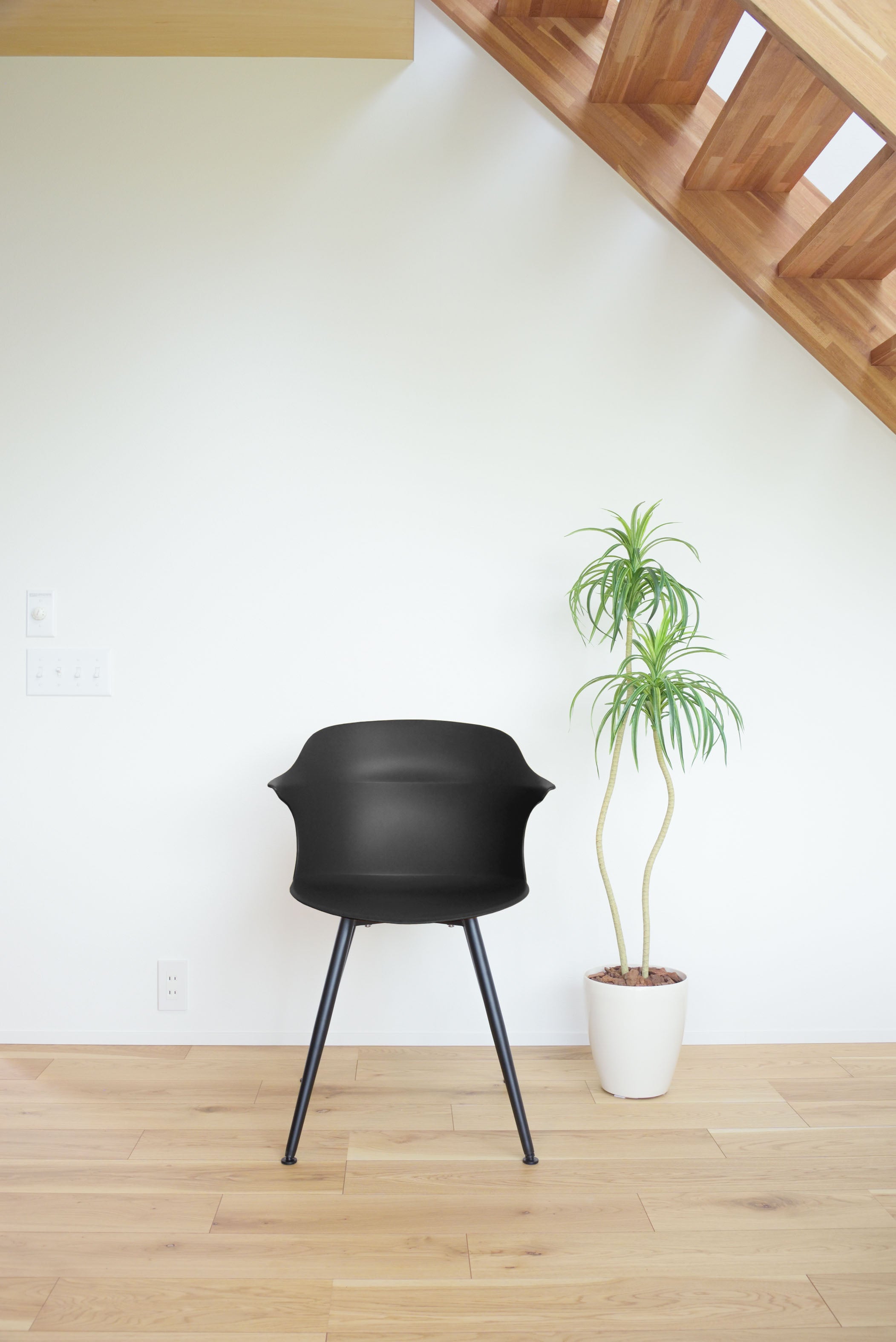 Avan Chair BK / アヴァン チェア ブラック