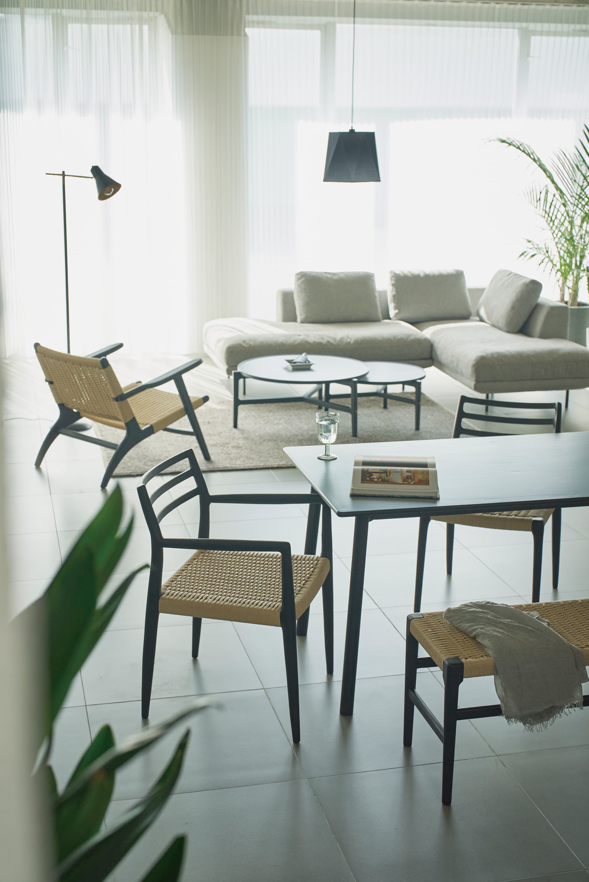 Anze Lounge Chair BK / アンゼ ラウンジチェア ブラック – meliora 