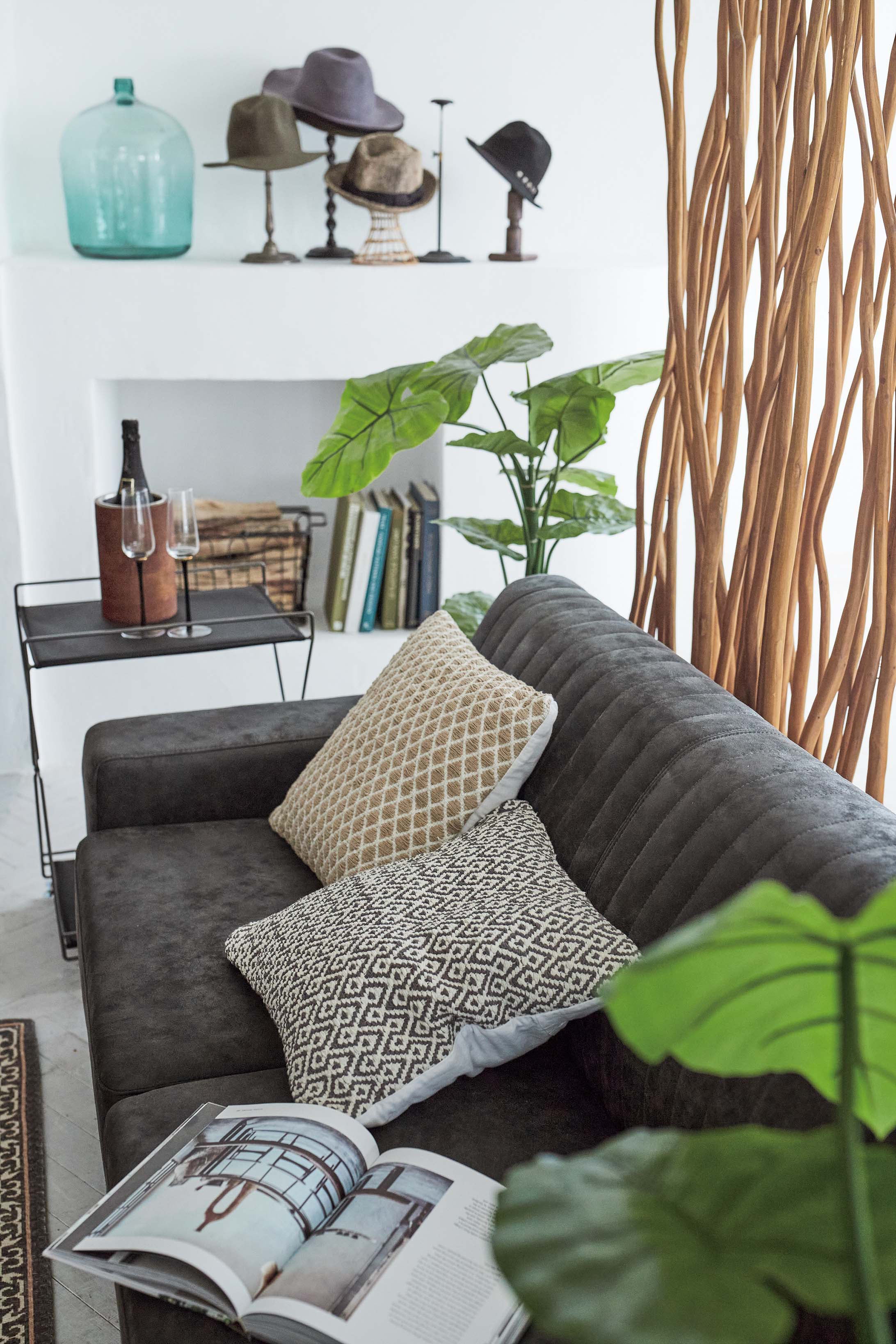 Granvi Sofa BK / グランヴィ ソファ ブラック