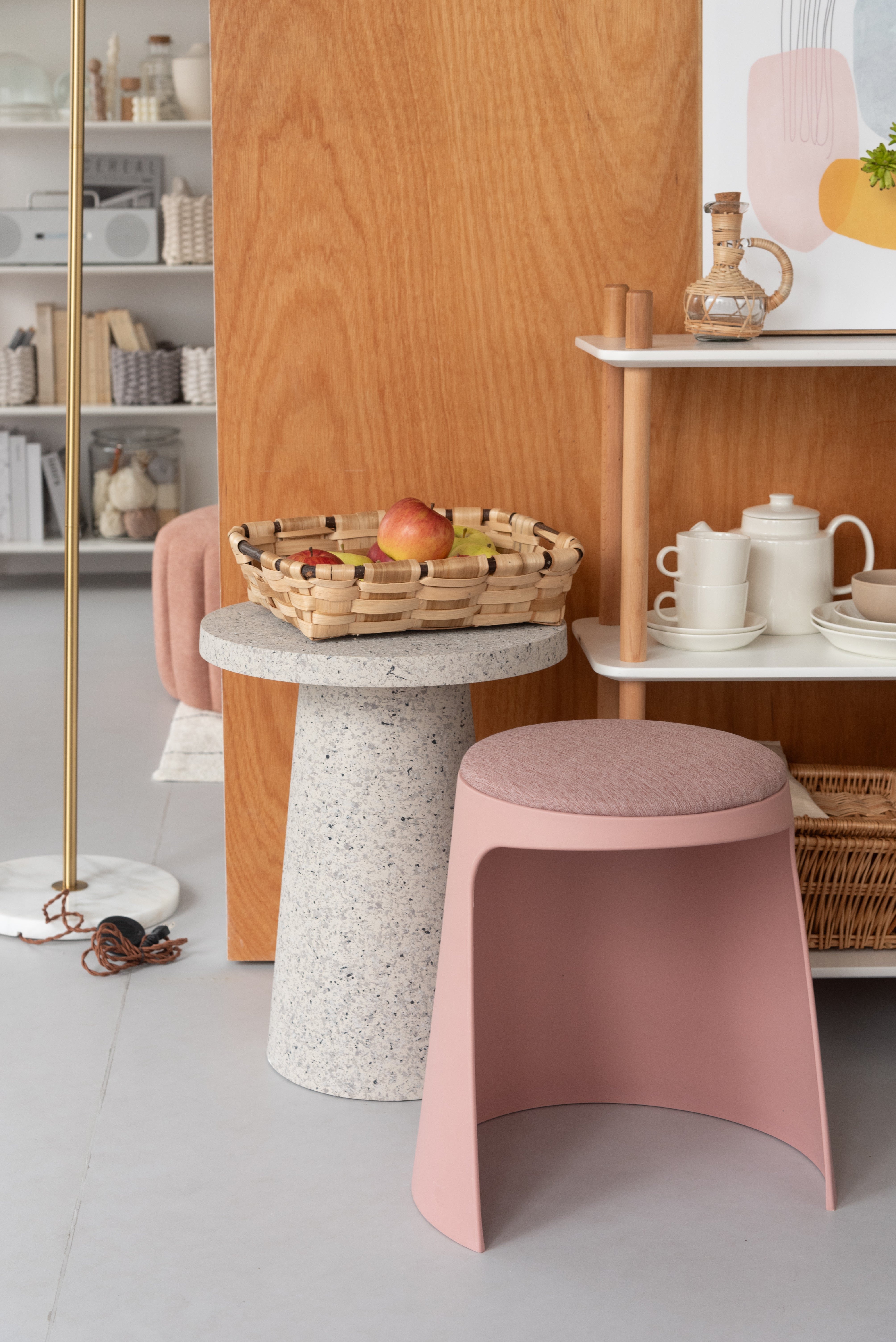 Cone Stone Table LGY / コーン ストーンテーブル ライトグレー