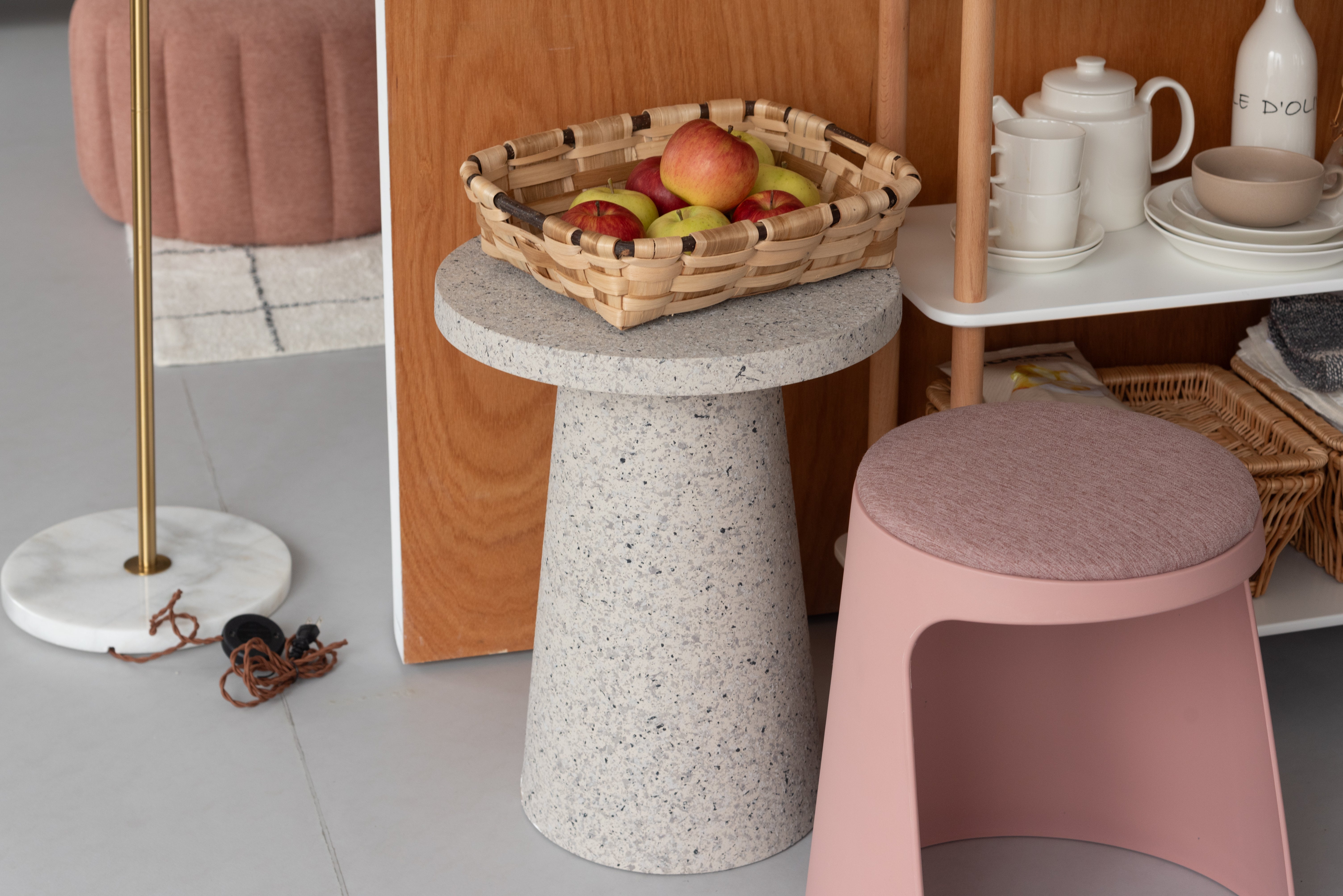 Cone Stone Table LGY / コーン ストーンテーブル ライトグレー