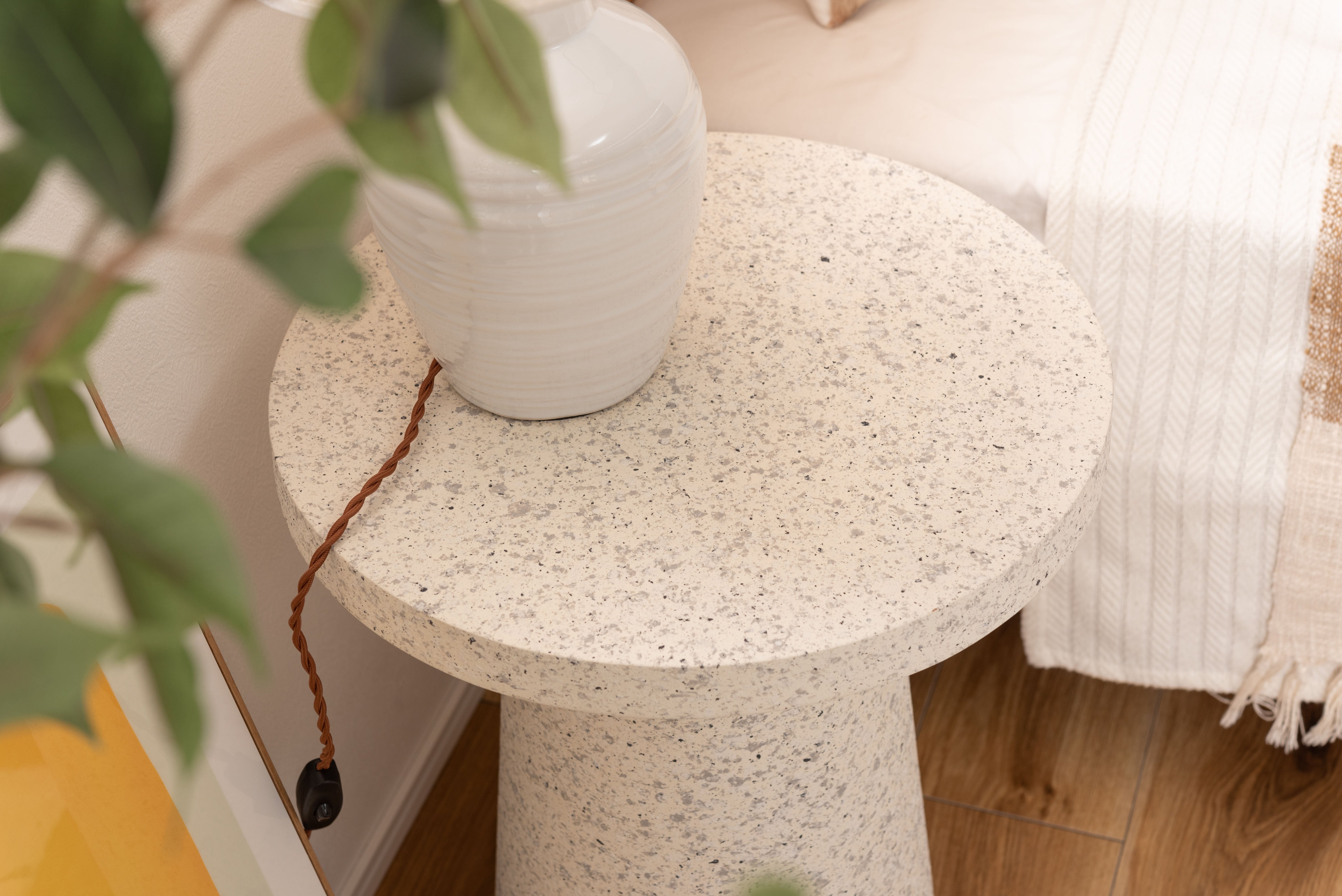 Cone Stone Table WH / コーン ストーンテーブル ホワイト