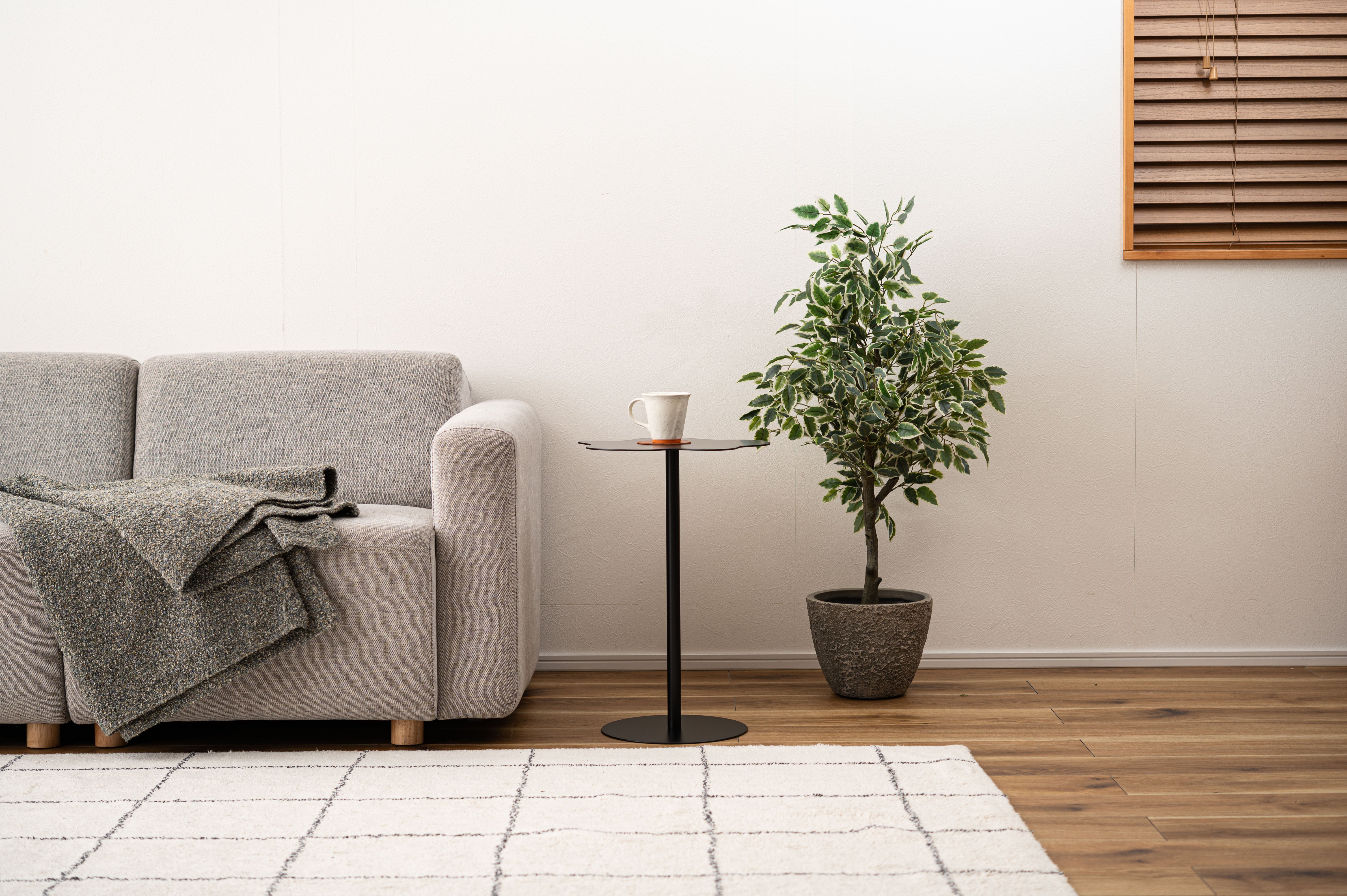 Pond Side Table BK / ポンド サイドテーブル ブラック