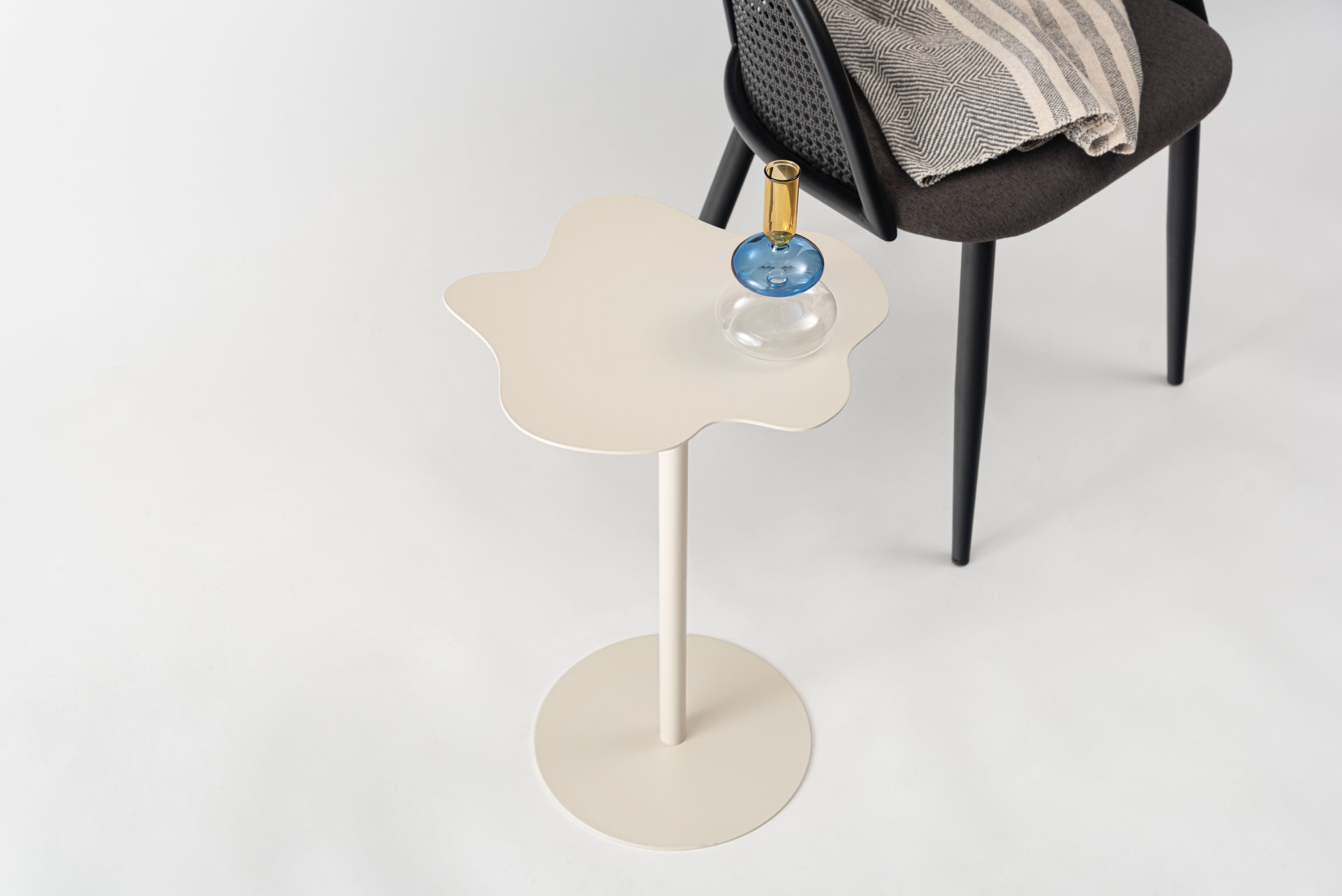 Pond Side Table IV  / ポンド サイドテーブル アイボリー
