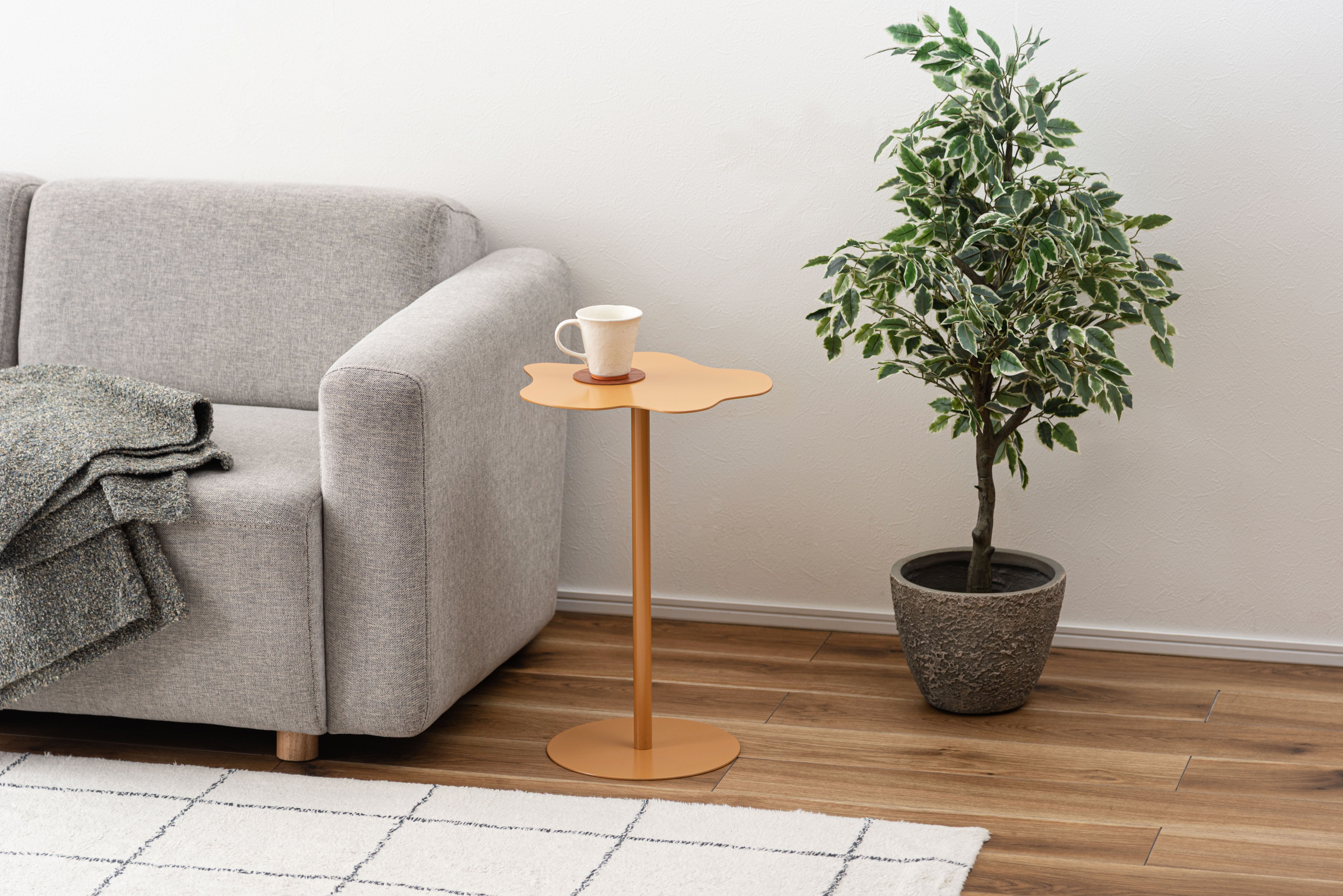 Pond Side Table YE / ポンド サイドテーブル イエロー