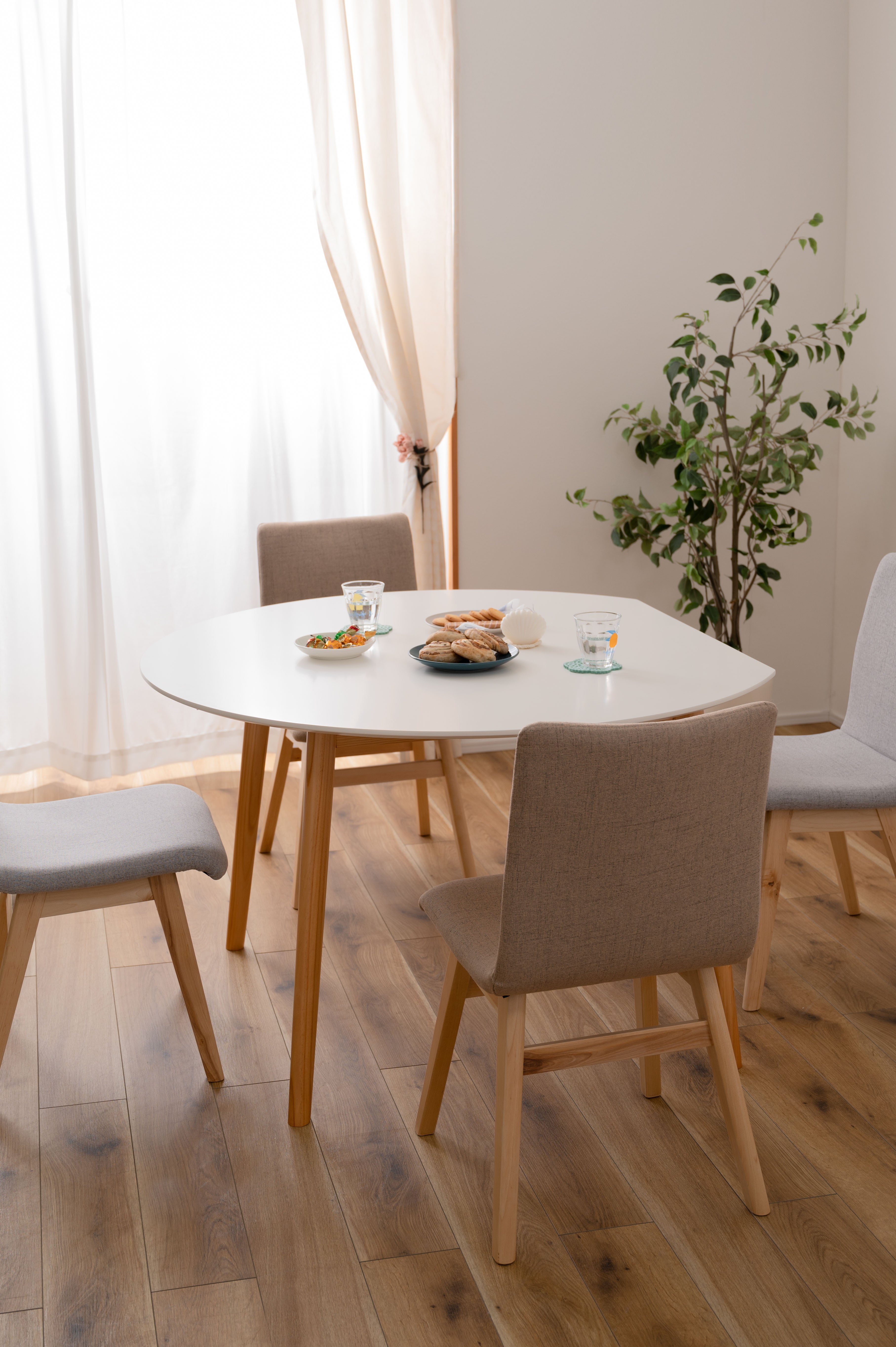 Accola Table WH / アッコラテーブル ホワイト