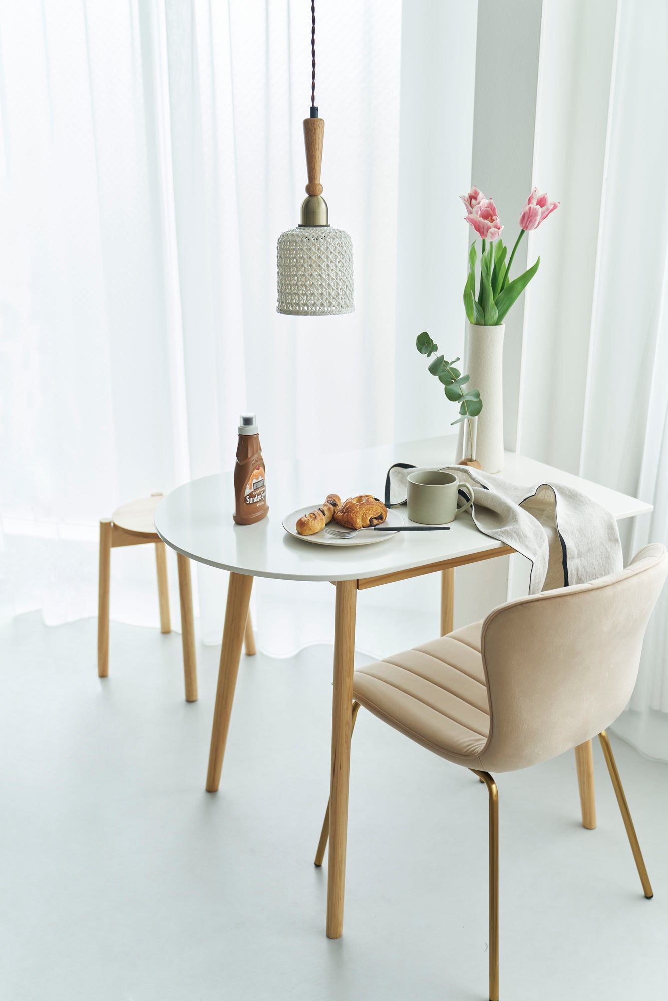 Accola Mini Table WH / アッコラ ミニテーブル ホワイト