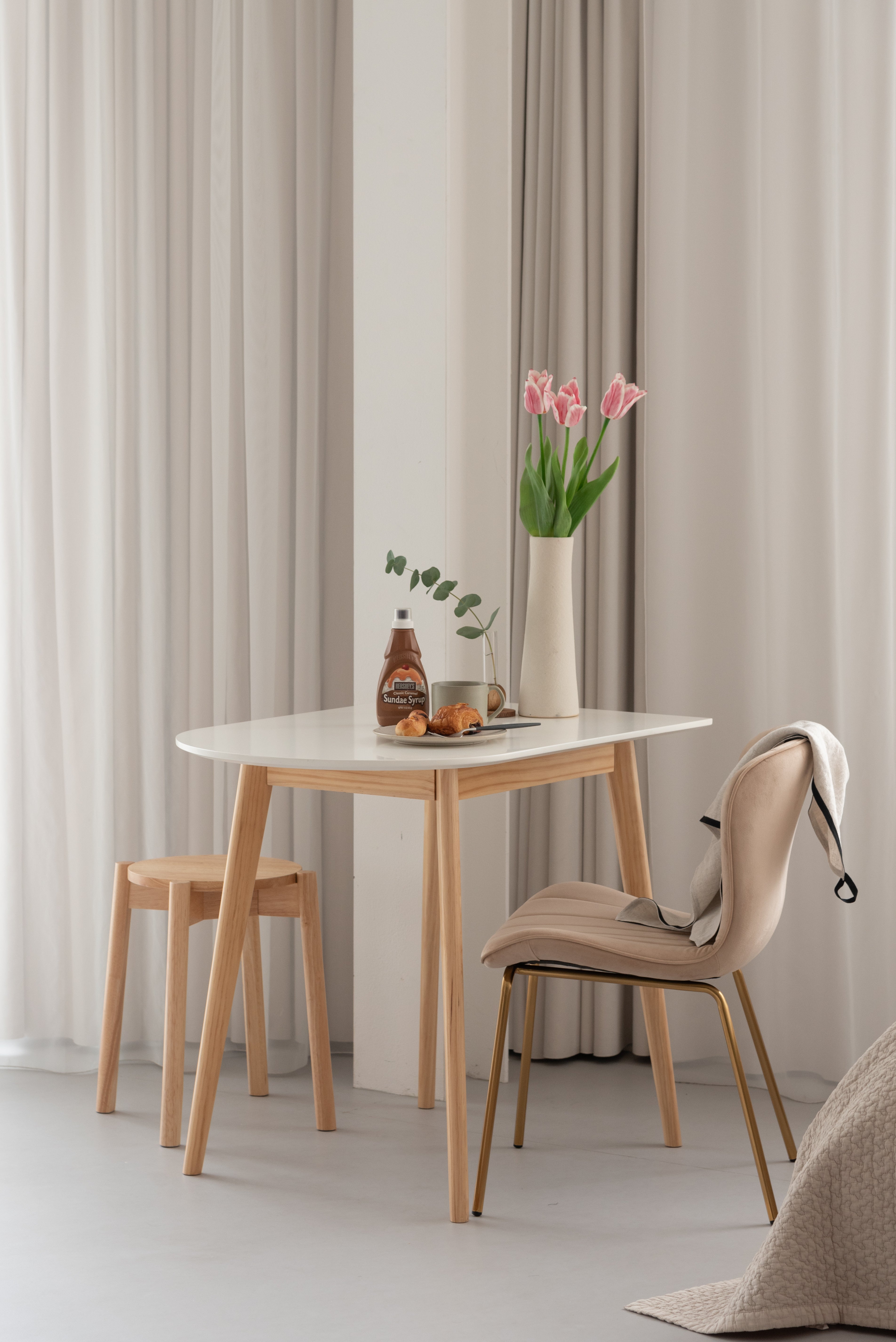 Accola Mini Table WH / アッコラ ミニテーブル ホワイト