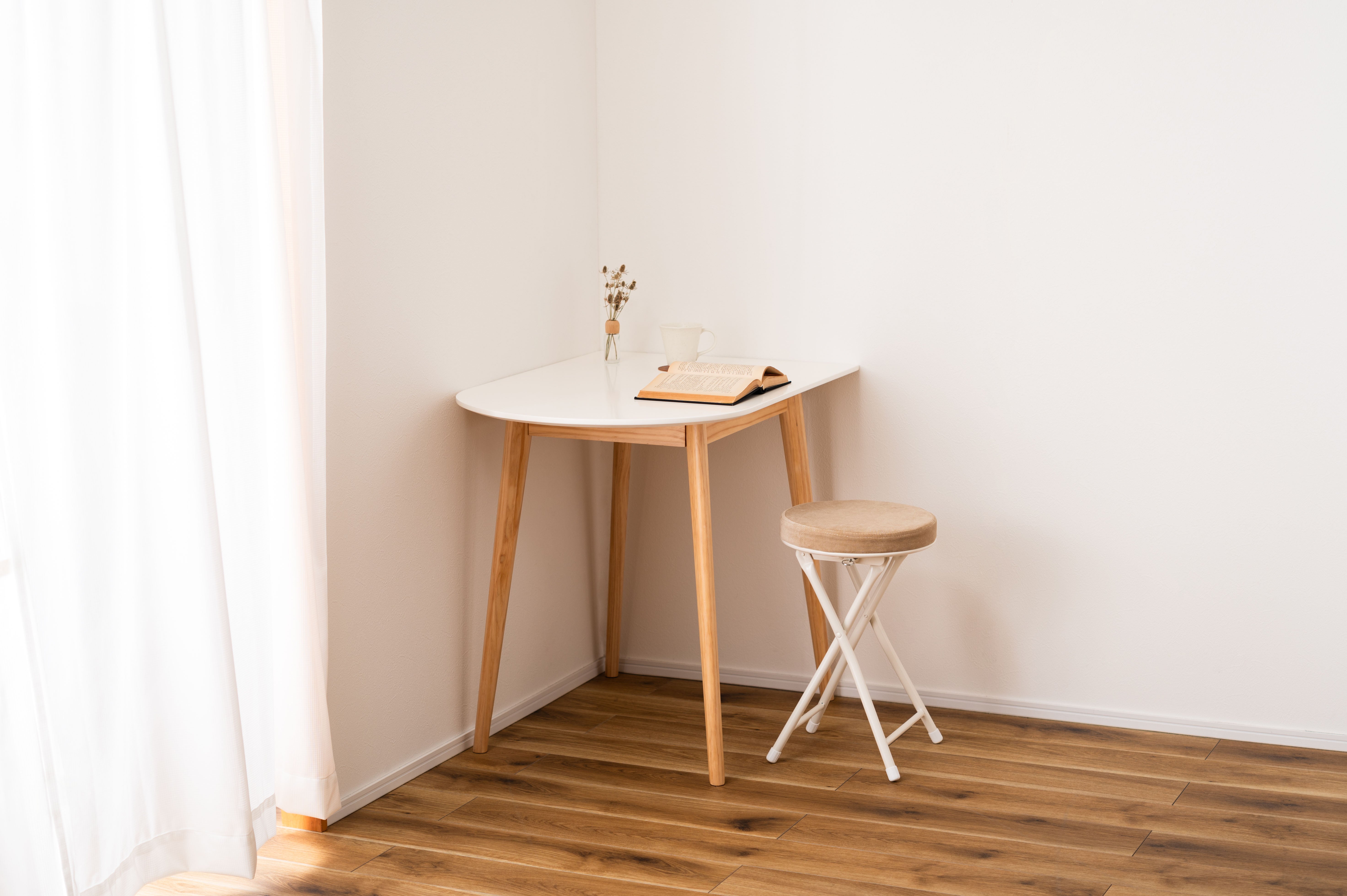 Accola Mini Table WH / アッコラ ミニテーブル ホワイト