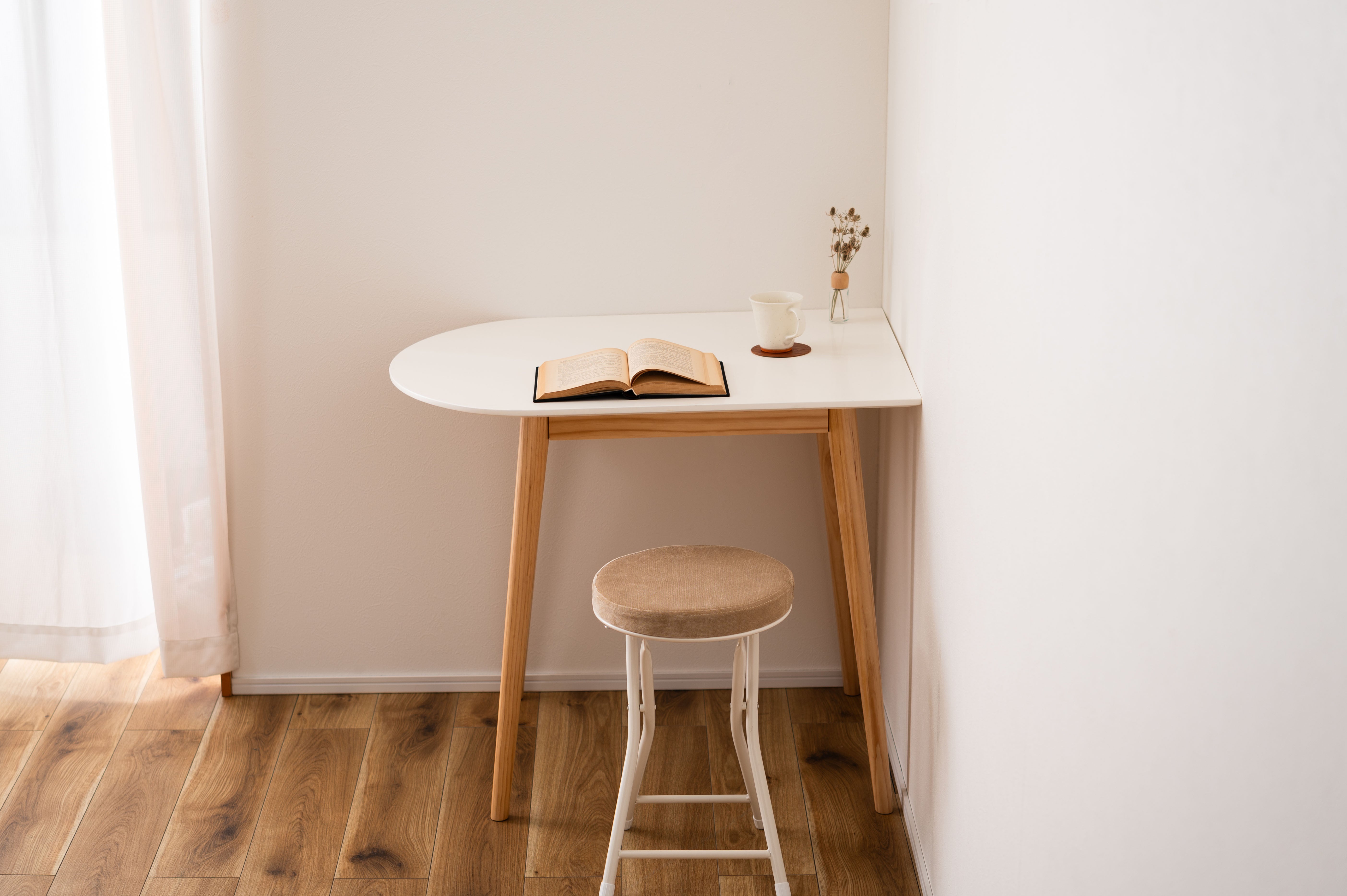 Accola Mini Table WH / アッコラ ミニテーブル ホワイト