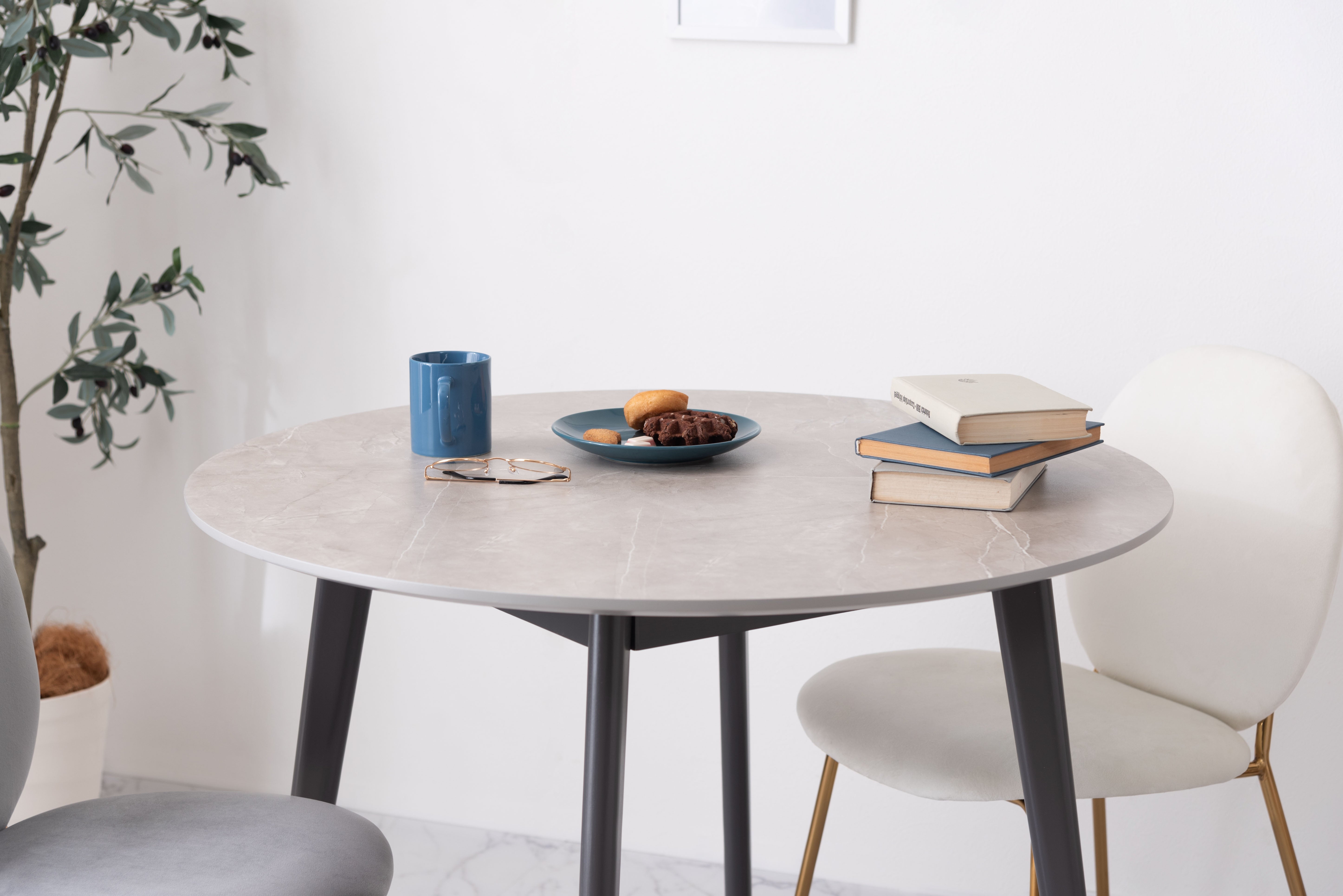 Marmo Round Table / マルモ ラウンドテーブル