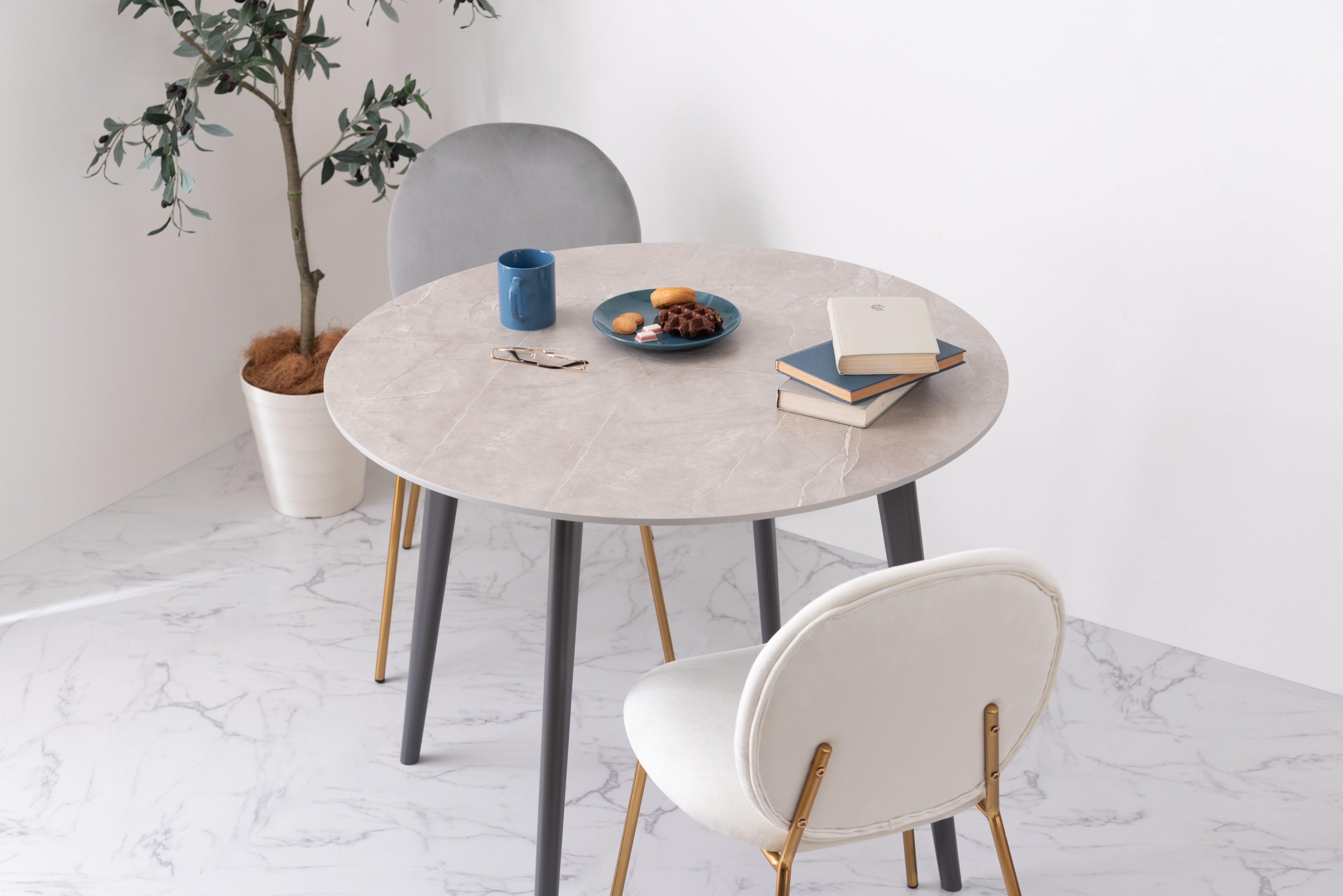 Marmo Round Table / マルモ ラウンドテーブル
