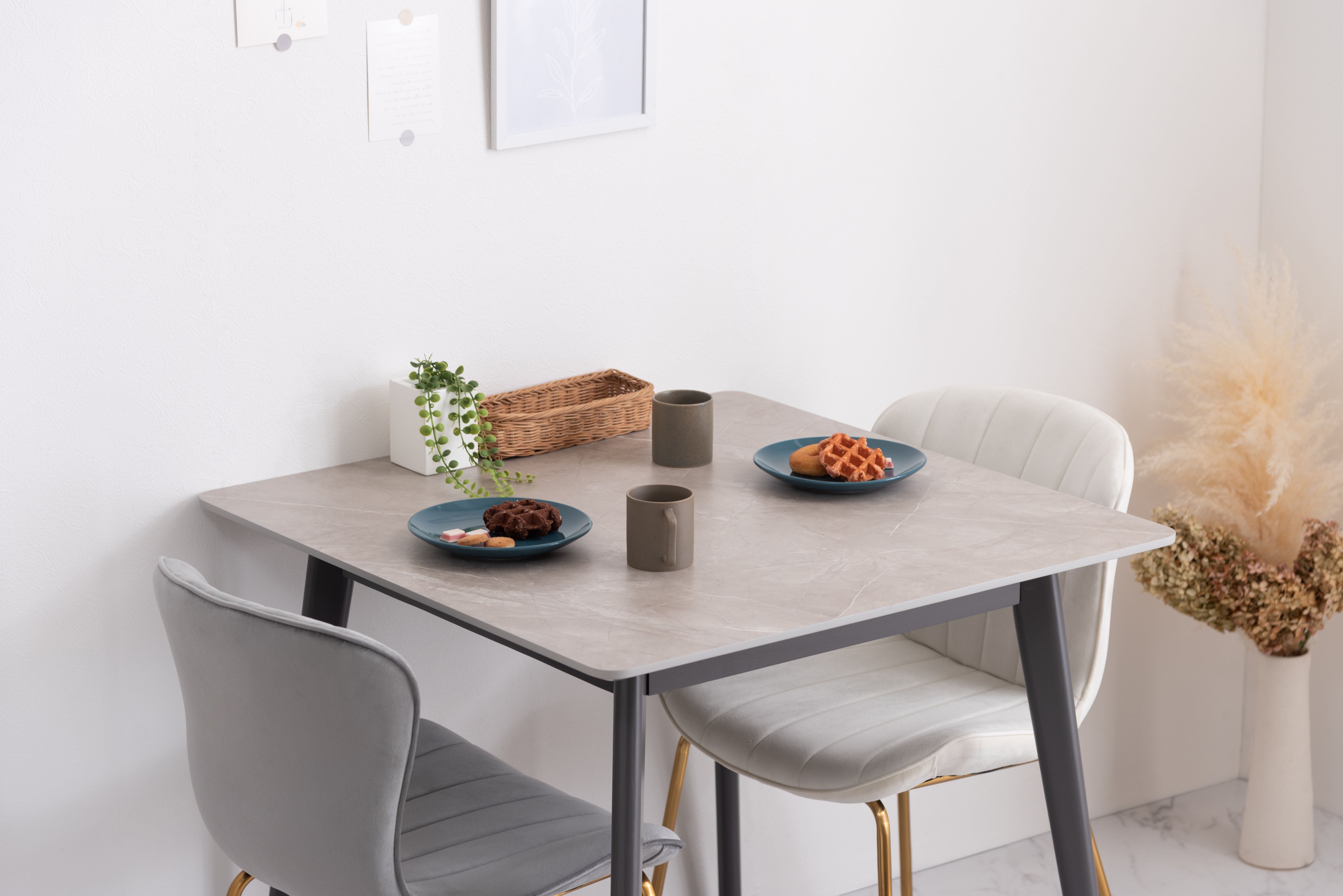 Marmo Square Table / マルモ スクエアテーブル