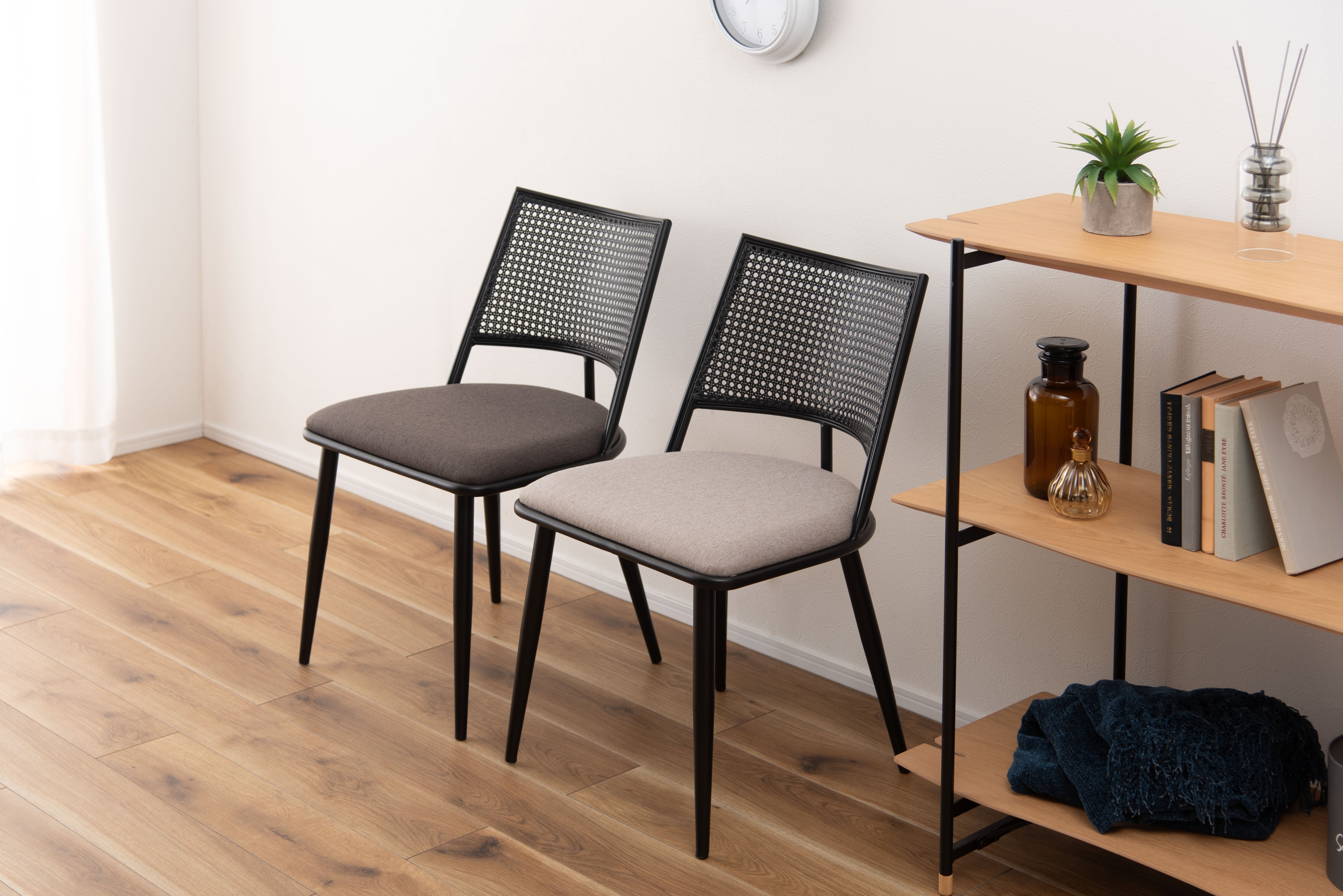 Curve Rattan Chair BK×BE / カーブ ラタン チェア ブラック×ベージュ