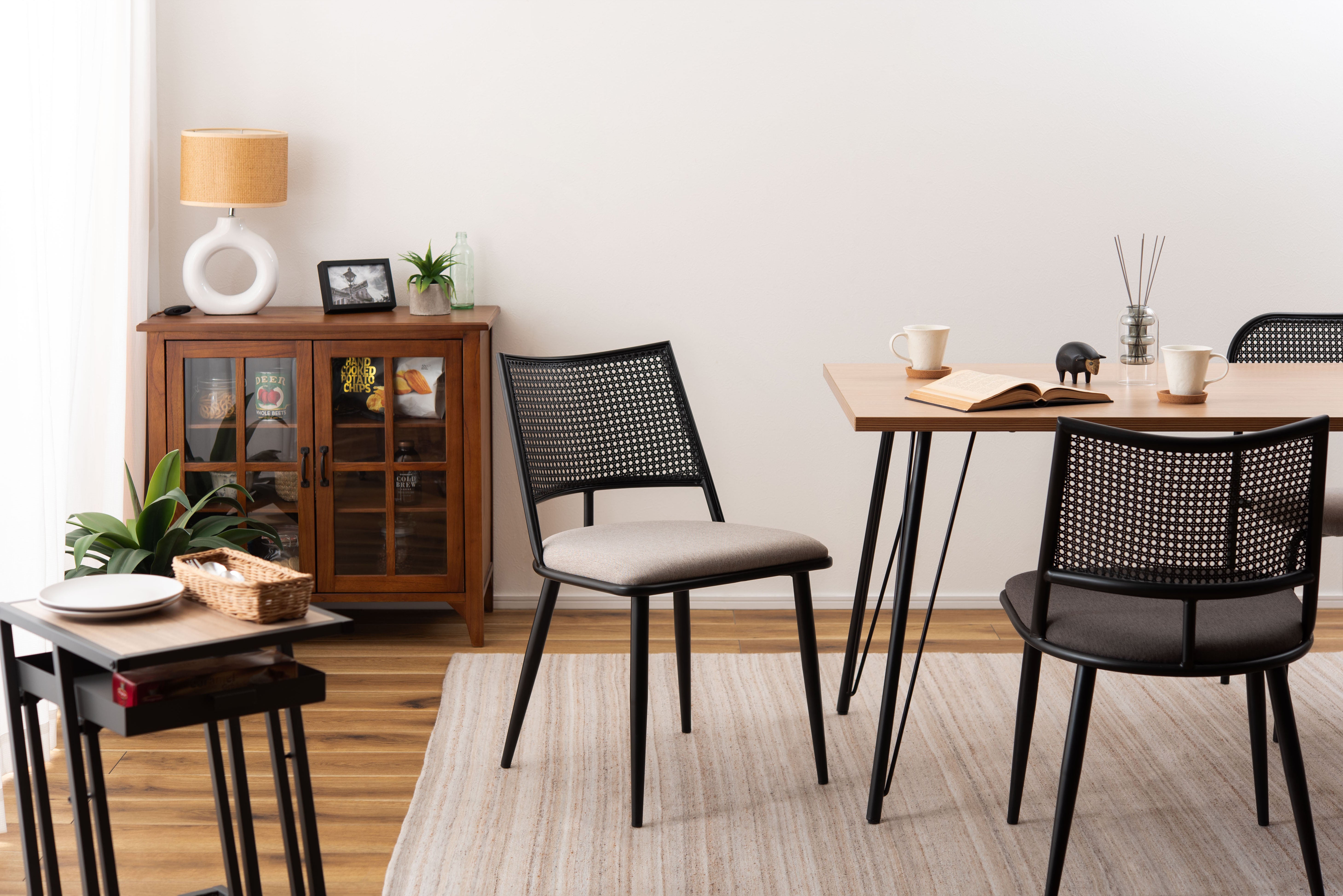 Curve Rattan Chair BK×BE / カーブ ラタン チェア ブラック×ベージュ