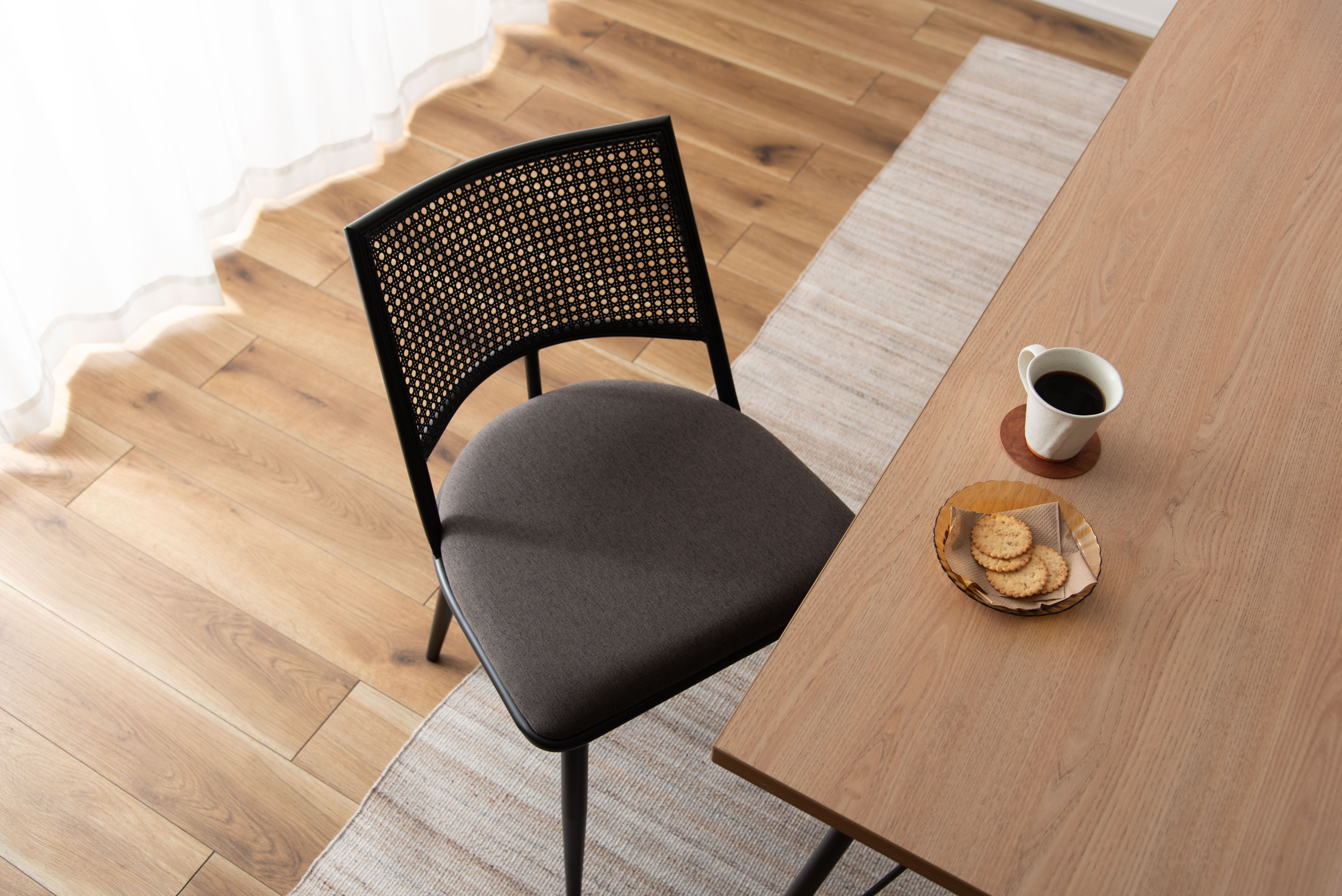 Curve Rattan Chair BK×DGY / カーブ ラタン チェア ブラック×ダークグレー